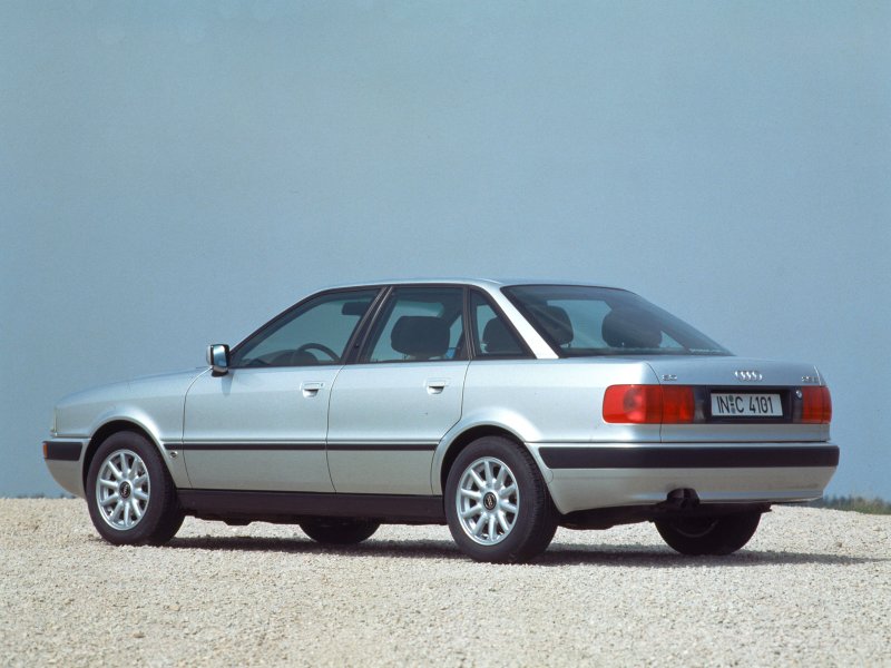 Audi 80 v (b4)