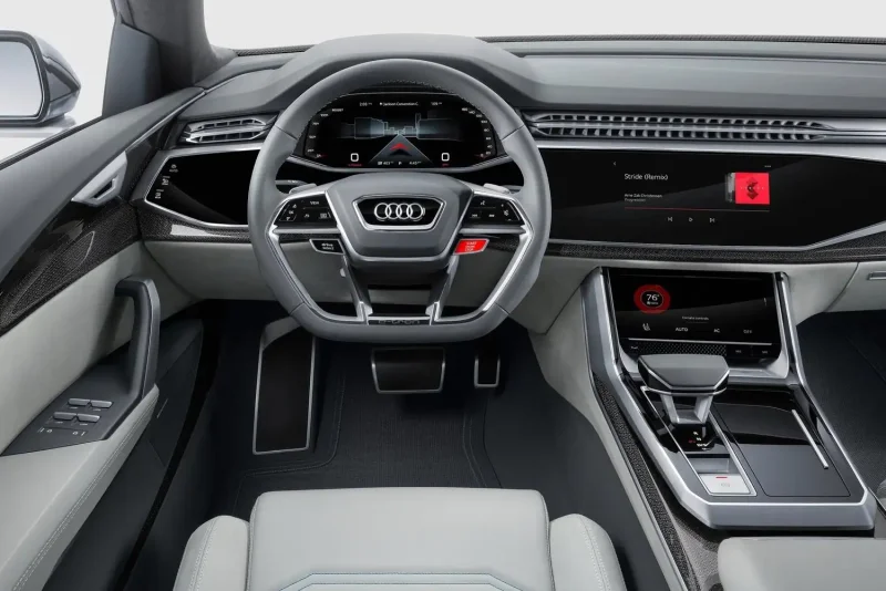 Audi q8 салон