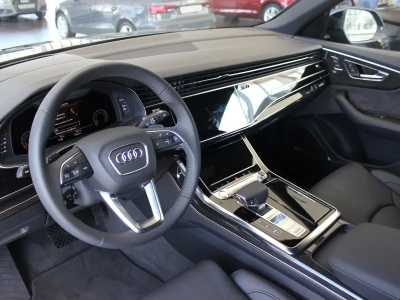 Audi q8 Interior