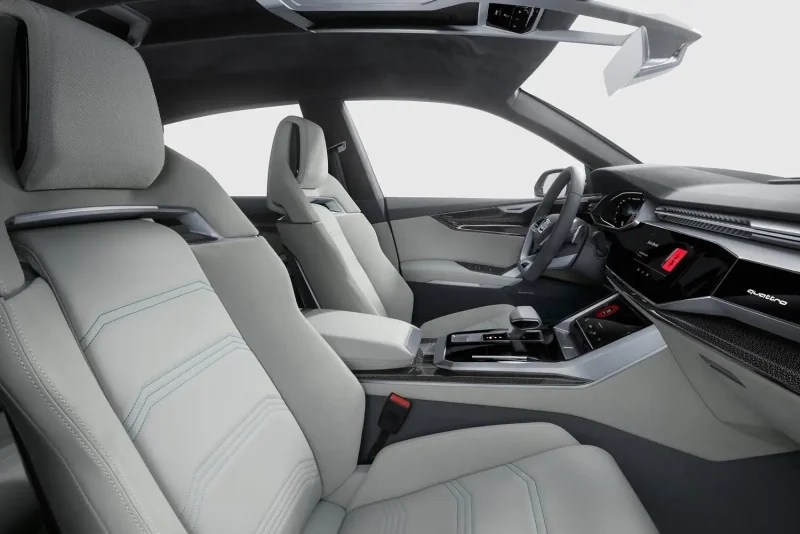 Audi q8 белый салон