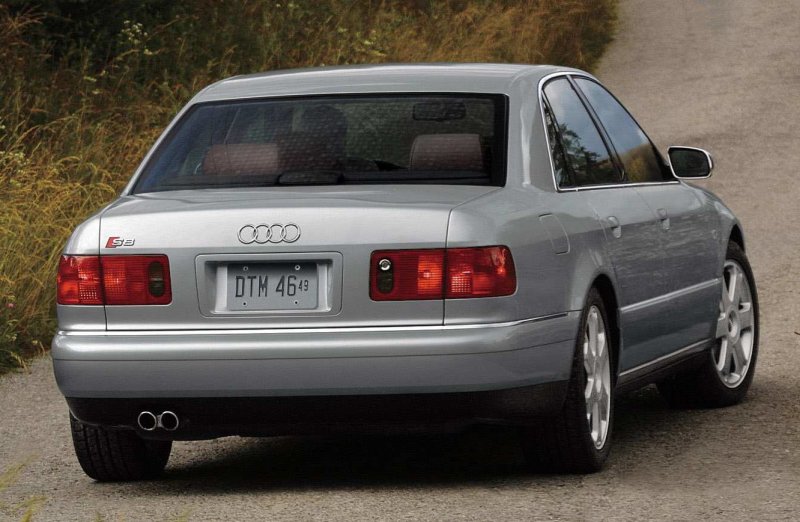 Audi s8 d2 1997