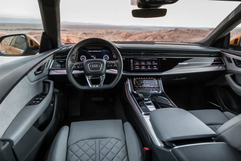 Audi q8 салон