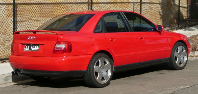 Audi a4 1.6 МТ, 1996