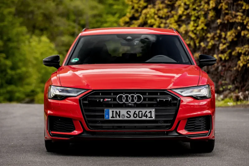 Audi a6 avant Red