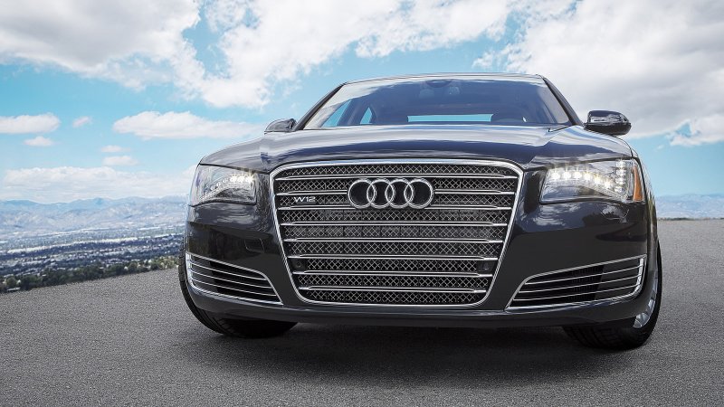 Продам Audi a8 w12