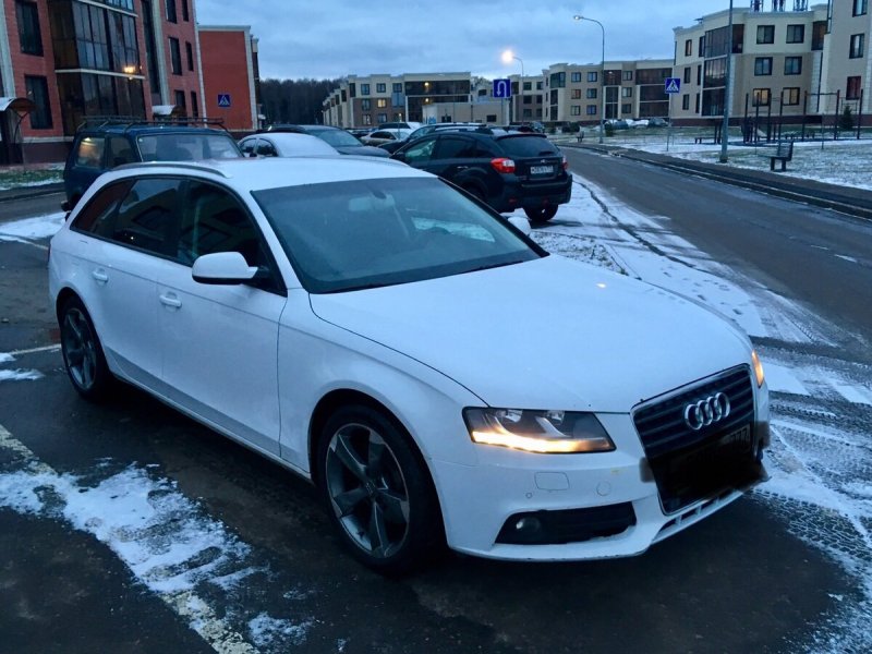 Audi a4.b8 белый 2010