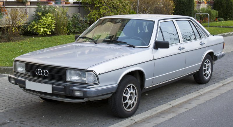 Audi 100 II (c2)