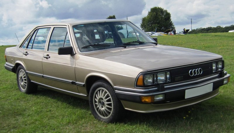 Audi 100 c3 салон