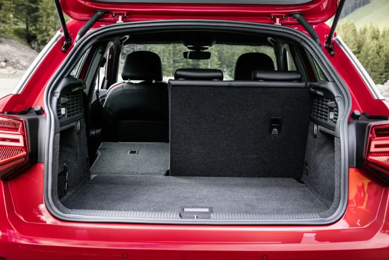Audi q3 Sportback багажник
