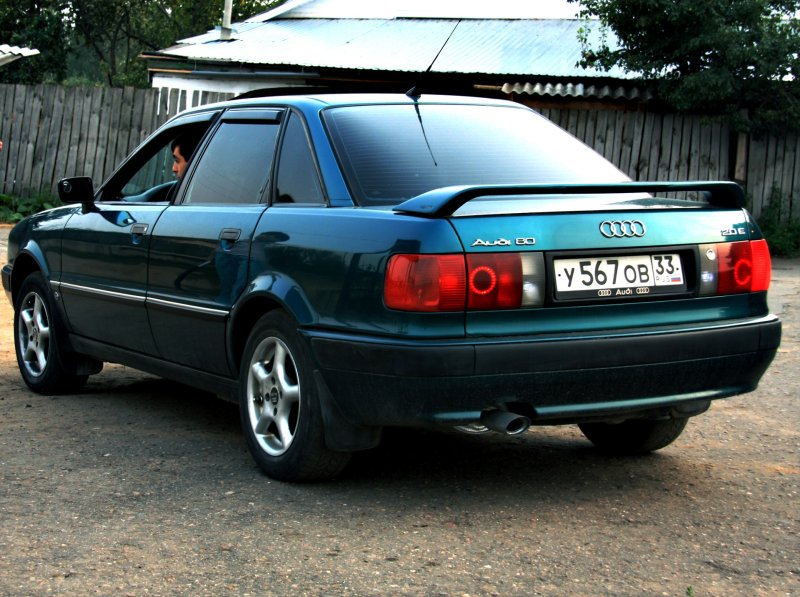 Ауди 80 б4 красная