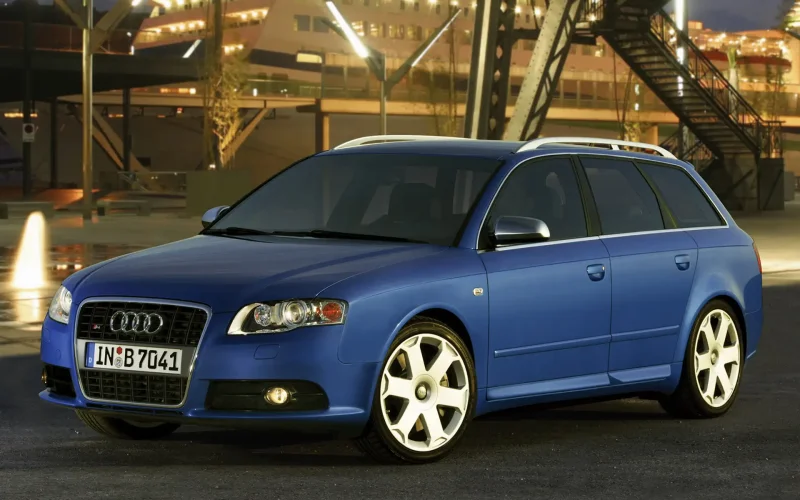 Ауди а4 Авант 2005