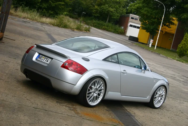 Audi TT r20