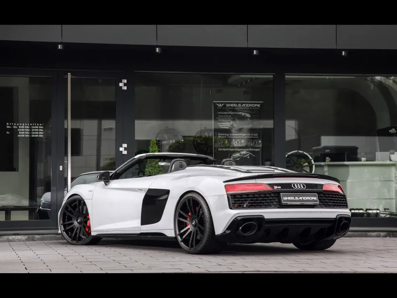 Ауди r8 v10 Plus