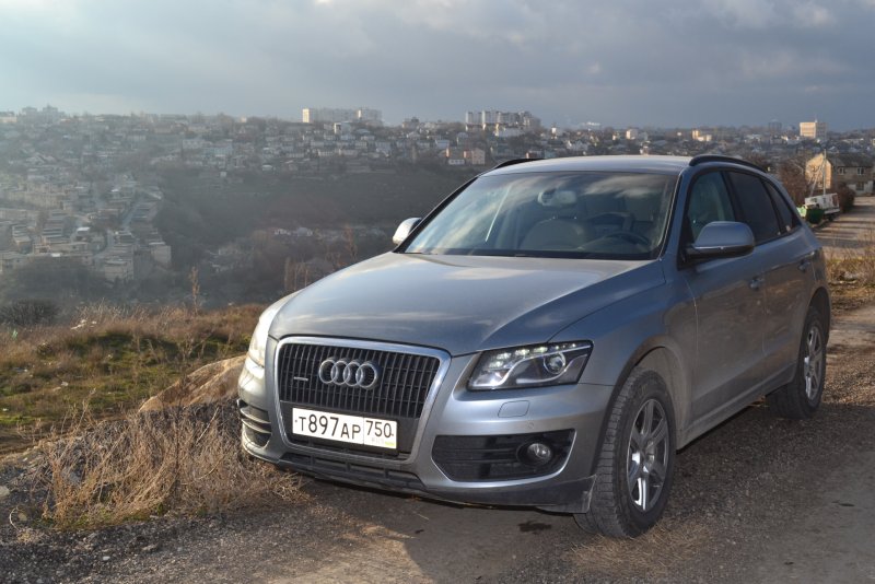 Audi q5 Grey