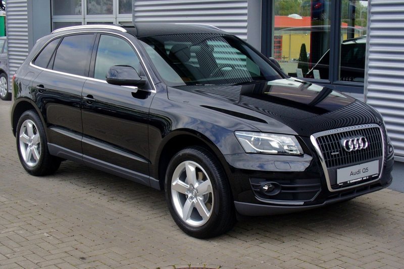 Audi q5 2009 черный