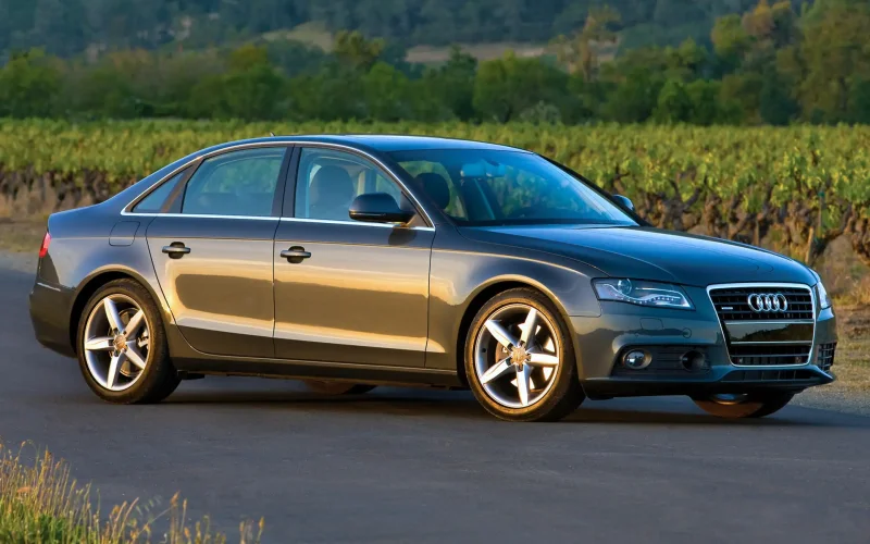 Sedan Audi a4 quattro
