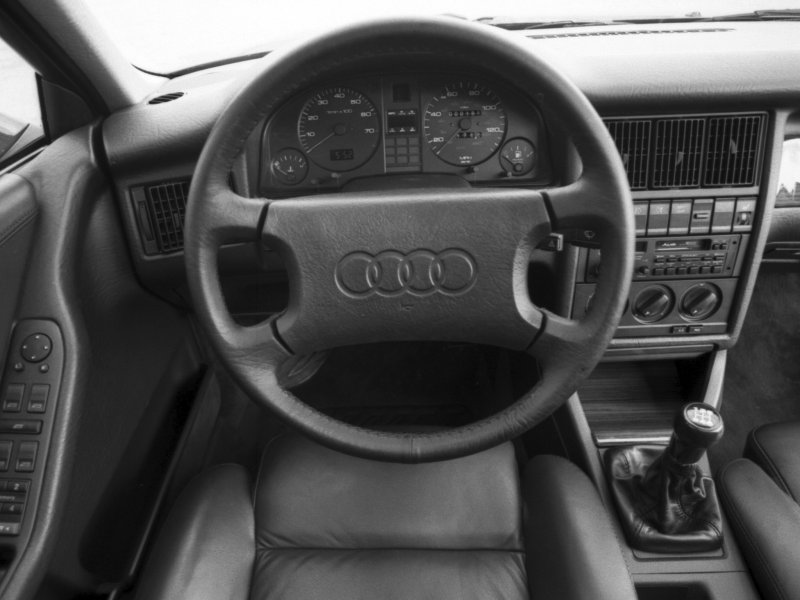 Audi 90 II (b3)салон