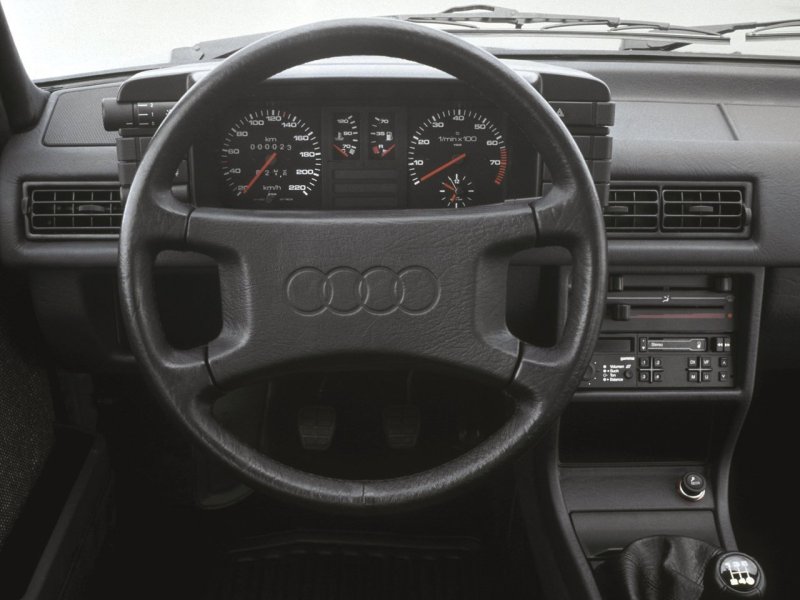 Audi 80 b2 Interior
