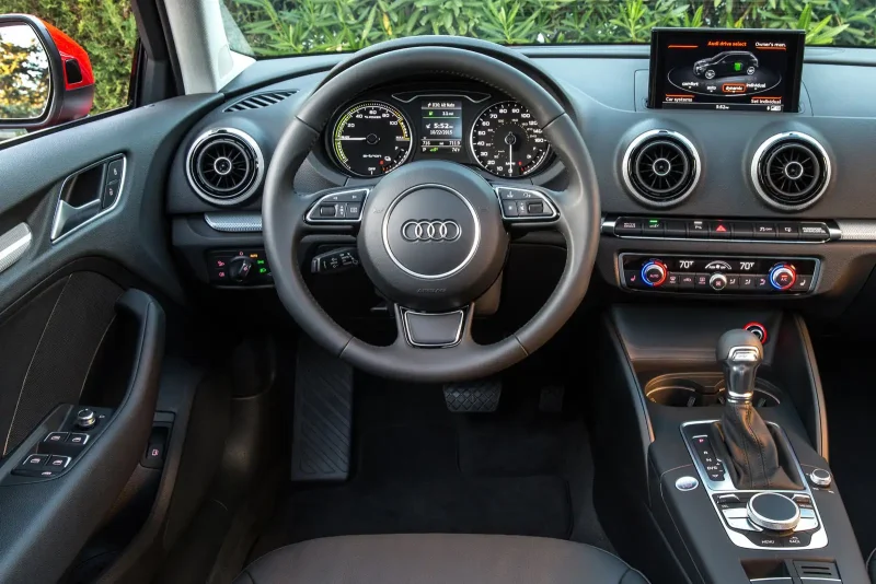 Audi a3 Sportback салон