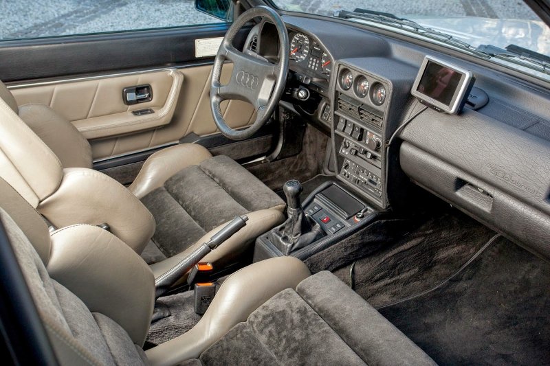 Audi quattro Sport 1985 салон