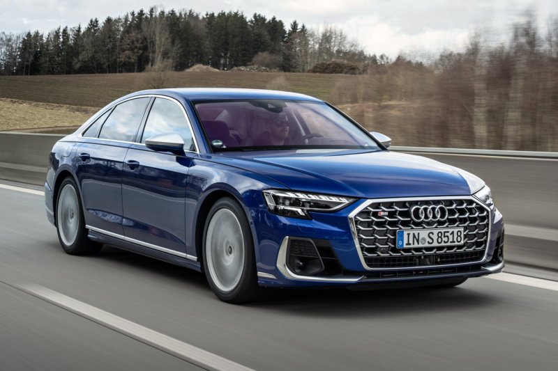 Новая Audi a8 2022