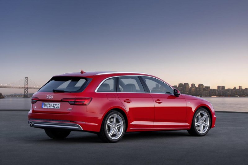 Ауди а4 Авант 2015