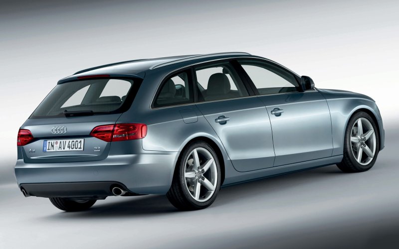 Audi a4 avant универсал