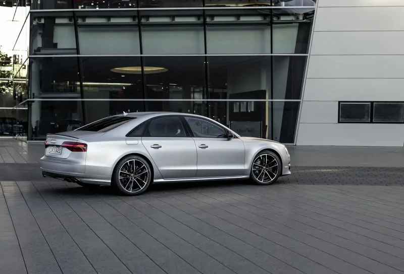 Audi s8 Plus 2016