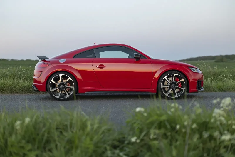 Ауди TT RS 2017