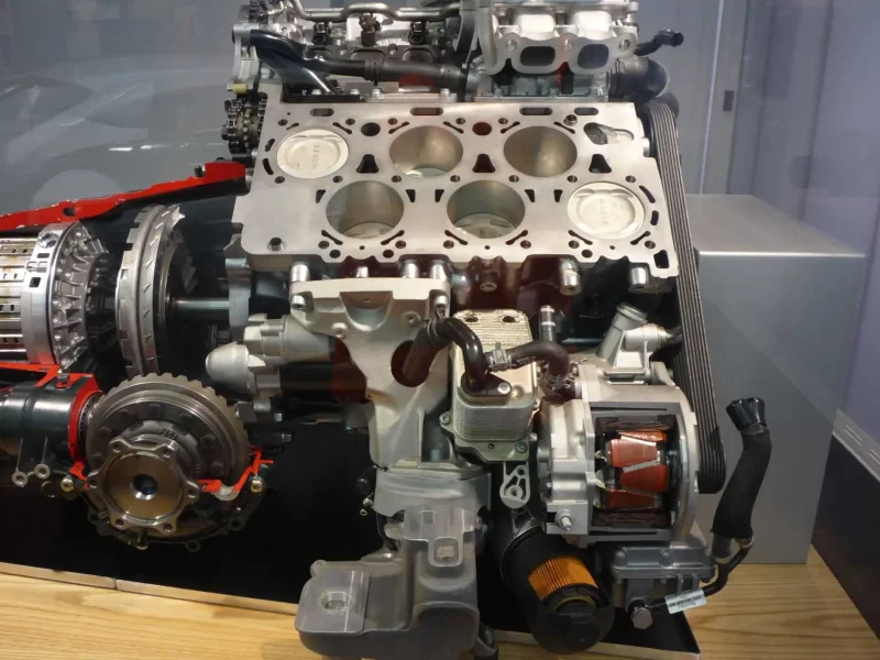 W12 двигатель Audi