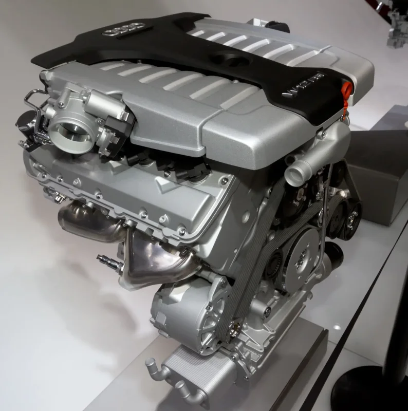 W12 двигатель Audi