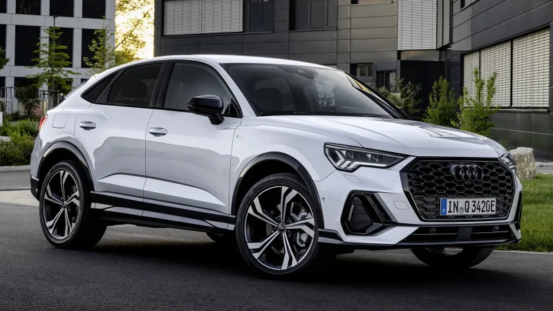 Ауди q3 красная 2021