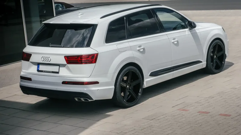 Q7 белая 2017