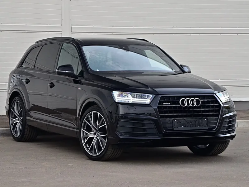 Audi q7 2021 Black