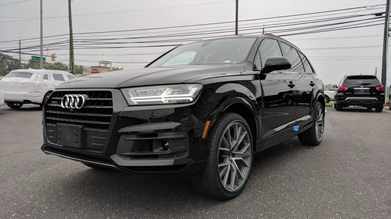 Audi q7 2020 черный