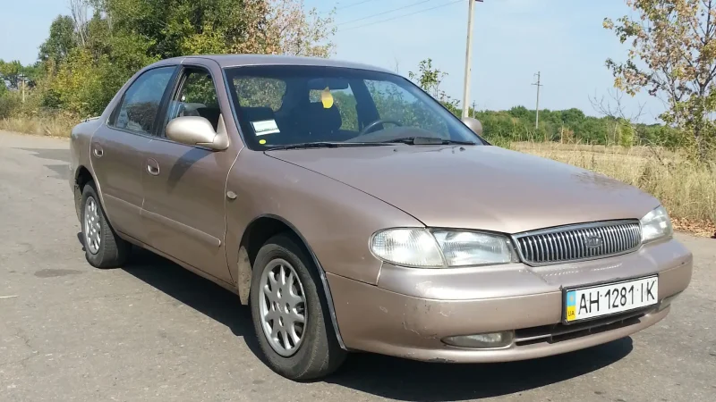Kia Clarus 1