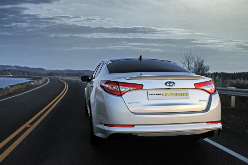 Kia Optima 2014 Hybrid зад
