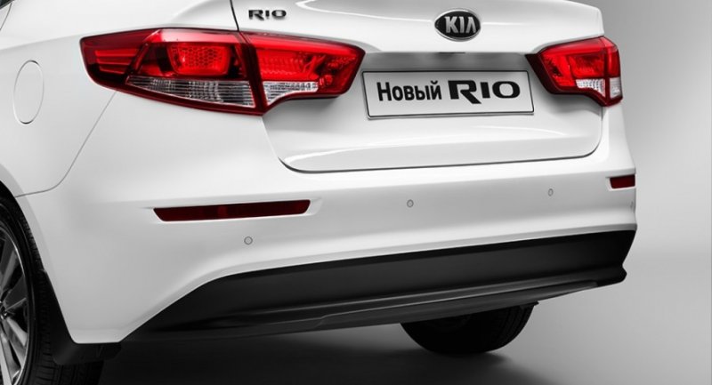 Kia Rio 2015 седан сзади