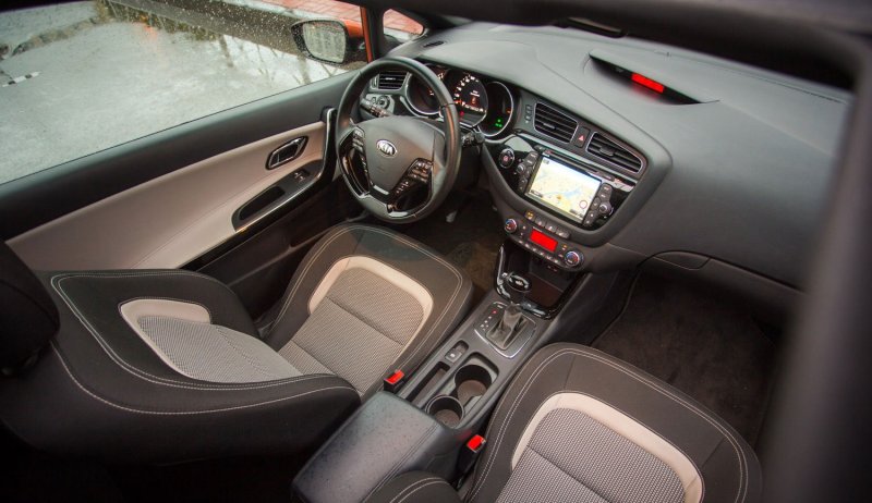 Kia Ceed 2016 салон