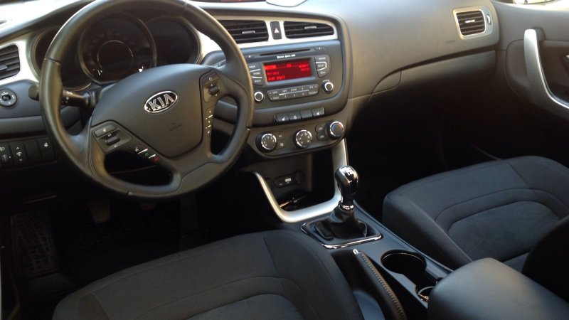 Kia Ceed 2013 салон механика