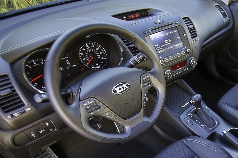 Kia Cerato 2014 салон
