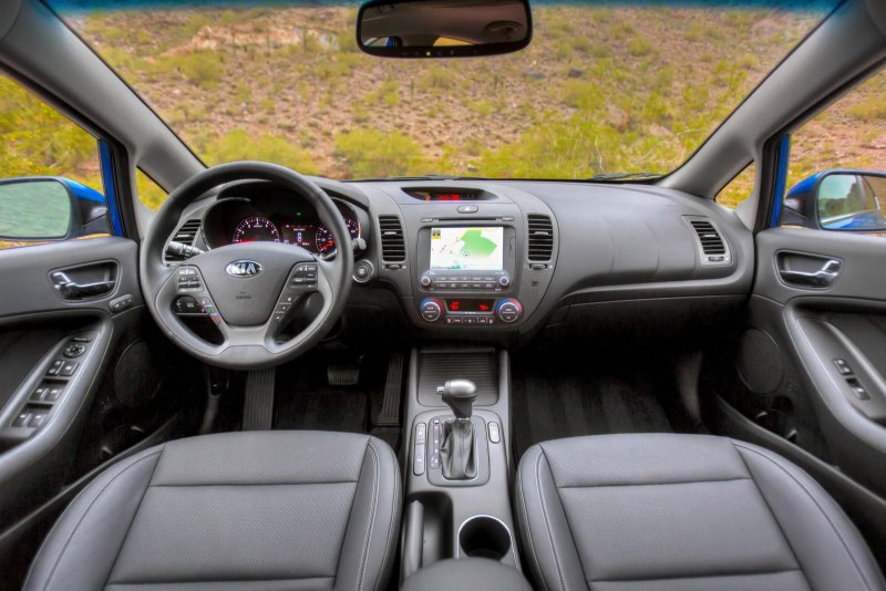 Kia Cerato 3 Classic салон