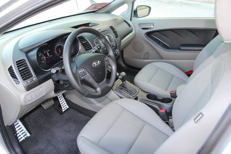 Kia Cerato Classic 2018 салон