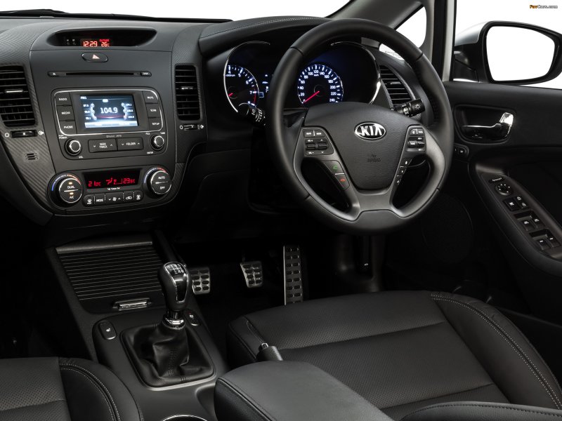 Kia Cerato 2013 Interior