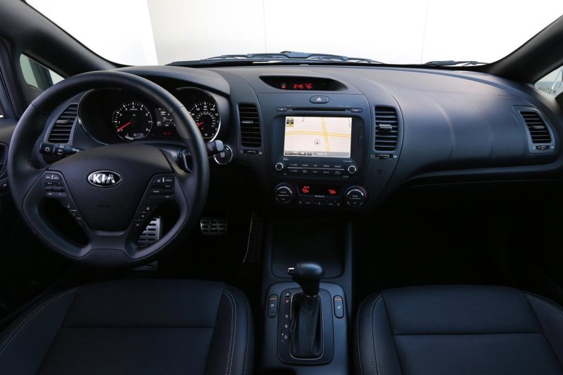 Kia Cerato 2017 салон