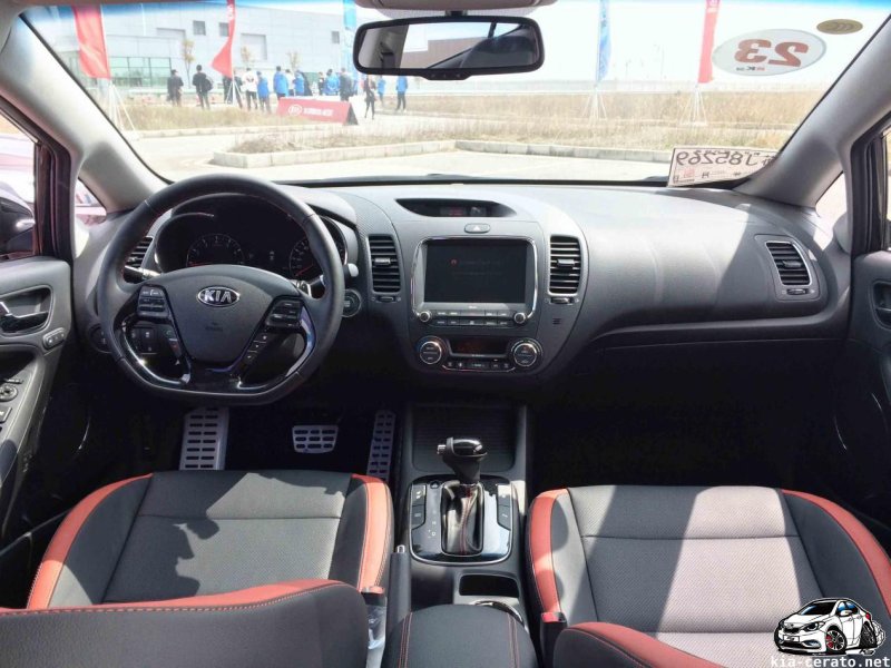 Kia Cerato 2015 интерьер