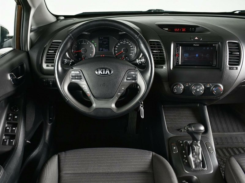 Kia Forte 2013 салон