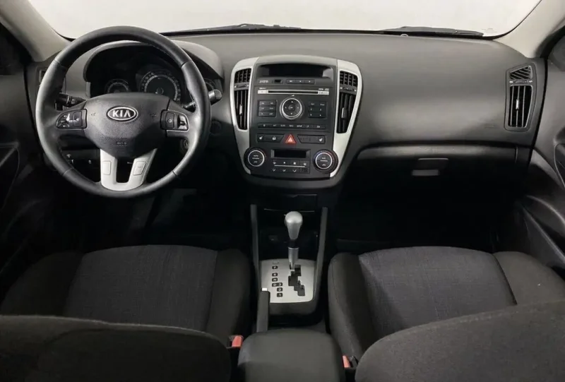 Kia Ceed 2011 год