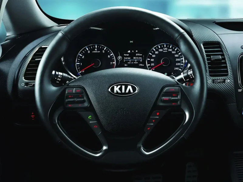 Машина Kia Cerato 2017