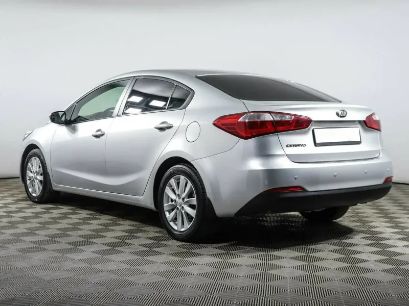 Kia Cerato 2013 салон